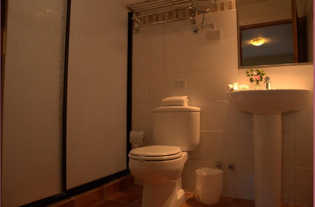 Hotel Puerto De Vega 巴耶纳尔 外观 照片